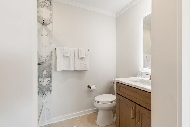 Building Photo - 100 S Spooky Ln