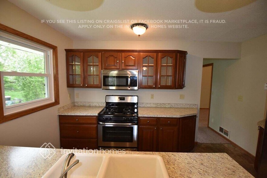 Building Photo - 2709 Stillwater St