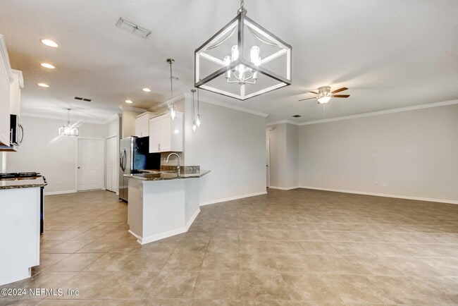 Building Photo - 500 Howland Drive
