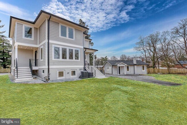 Building Photo - 9300 Riggs Rd