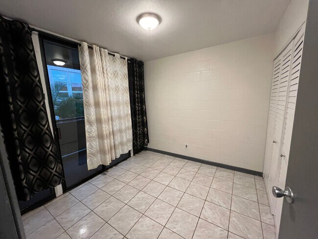 Building Photo - Acacia Park (Pearl City) - 2 bedrooms, 1 bathroom, 1 parking, AC, full size washer/dryer