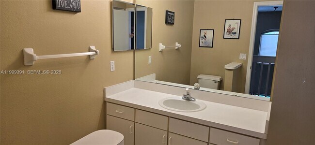 Building Photo - 3234 Brewster Dr