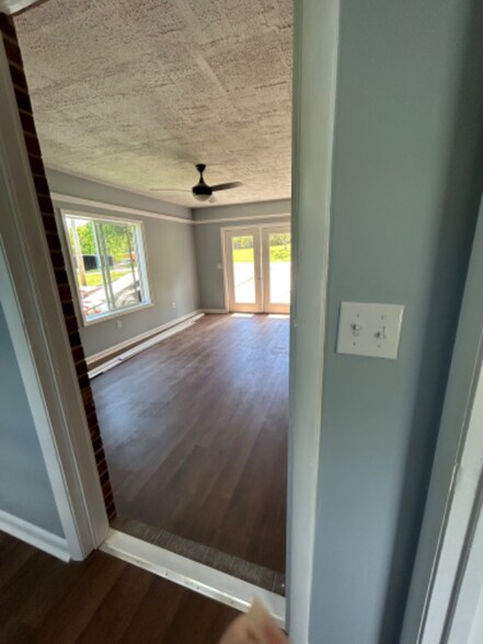 Building Photo - 138 Lester Ave