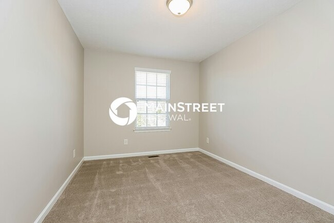 Building Photo - 5220 Southfork Blvd