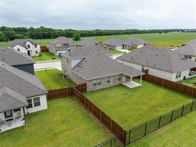 Building Photo - 2234 Maple Ridge Dr