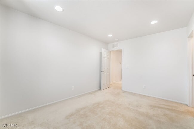 Building Photo - 9205 Keystone Ridge Ave