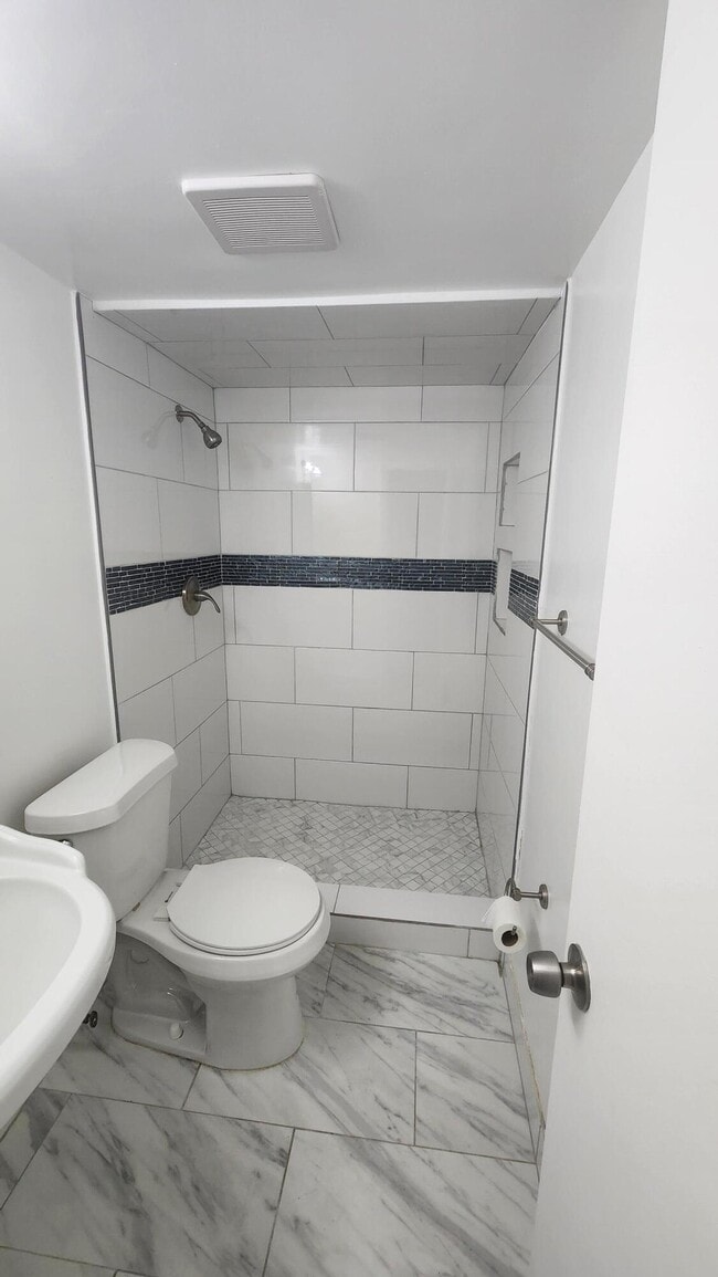 Building Photo - 517 Dotterel Rd