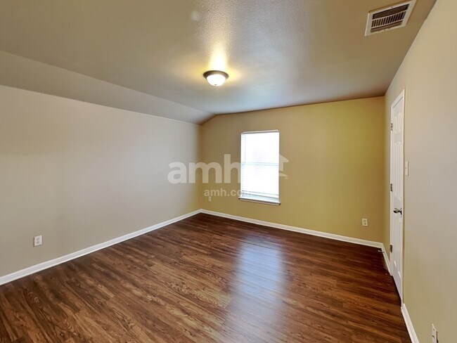 Building Photo - 3723 Holden Ct