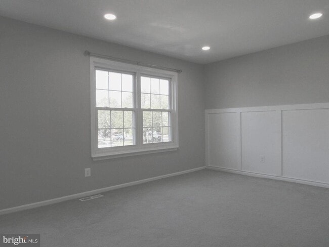 Building Photo - 716 Sandalwood Ln