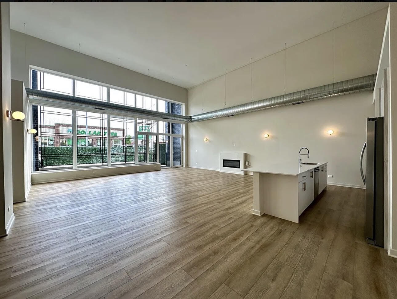 Building Photo - 3207 N Narragansett Ave