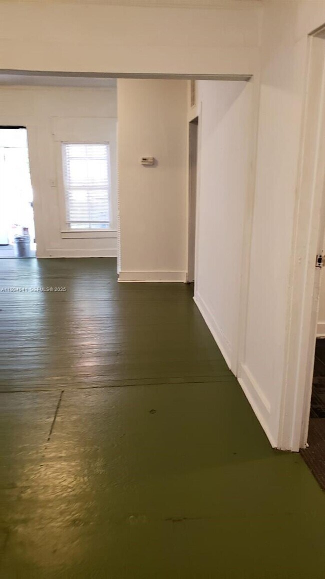 Building Photo - 1517 Logan St