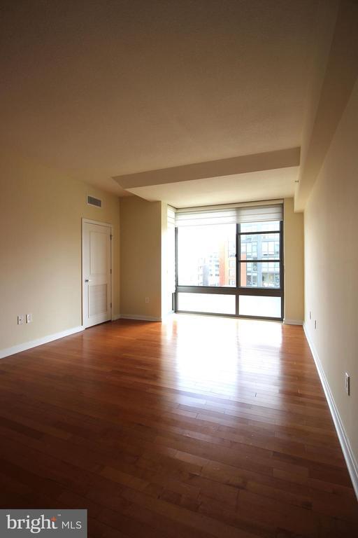 Building Photo - 475 K St NW
