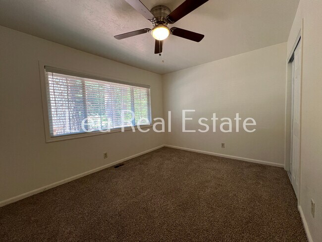 Building Photo - 4844 Golden St