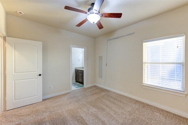Building Photo - 11227 Dunstan Hill Dr