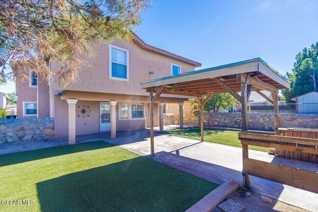 Building Photo - 1317 Amber Morgan Dr