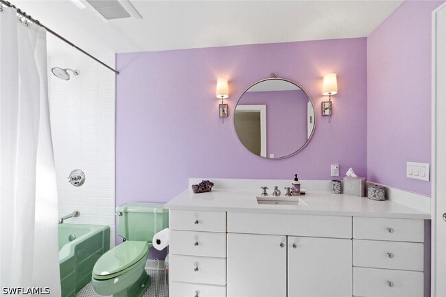 Building Photo - 92 10th Ave S