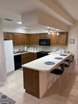 Building Photo - 5 Players Club Dr