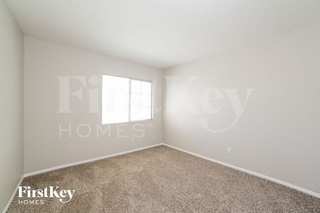 Building Photo - 4715 Rockpine Dr