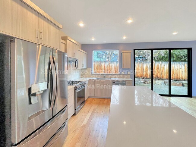 Building Photo - 2640 W Neff St