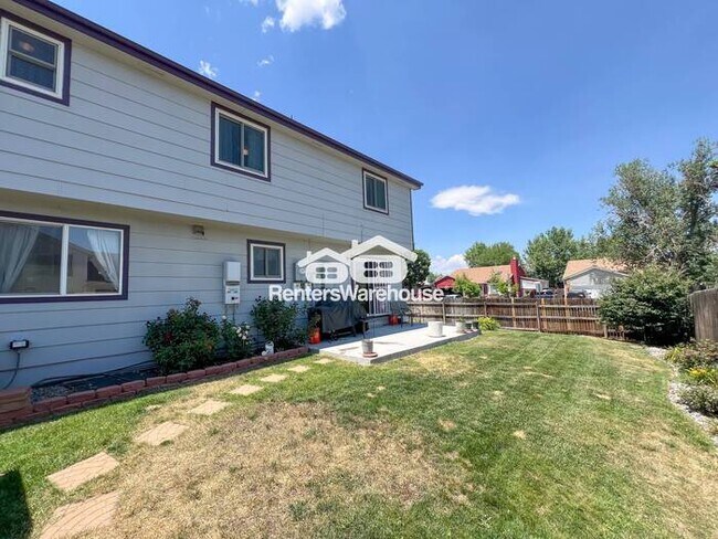 Building Photo - Available now! Stunning 4 Bed, 4 Bath Corner Lot in a Fantastic Area