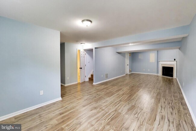 Building Photo - 14179 Compton Valley Way