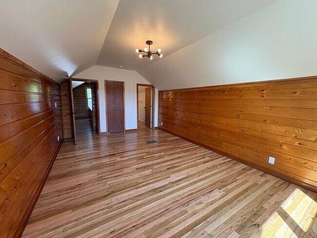 Building Photo - 3736 NE Jessup St