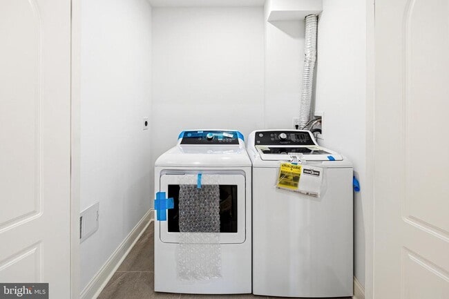 Building Photo - 321 S 3rd St