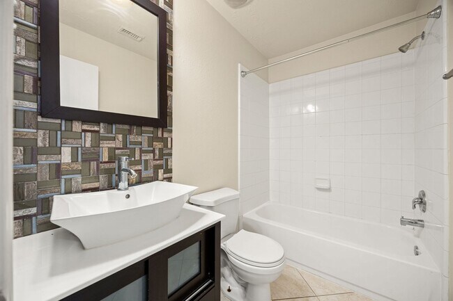 Building Photo - 29123 Foxingham Cir