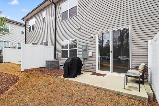 Building Photo - Brand NEW Townhome for RENT!