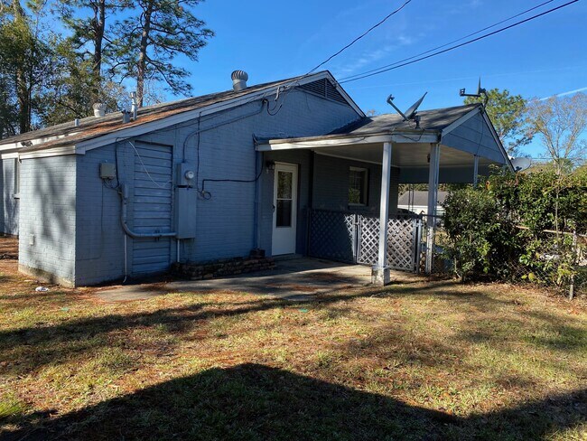 Building Photo - 4001 Sunnyvale Ln S