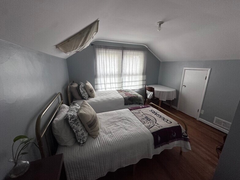 Building Photo - 2519 Ashbrook Ave