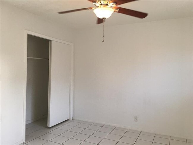 Building Photo - 1812 E Oakland Park Blvd