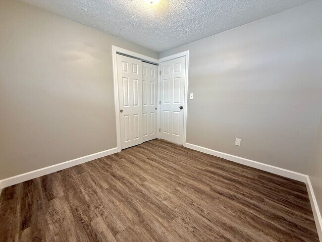 Building Photo - 309 Lesher Dr