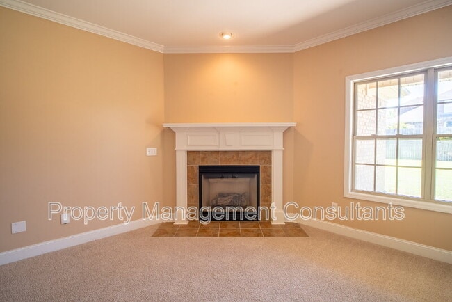 Building Photo - 178 Sarah Jane Dr