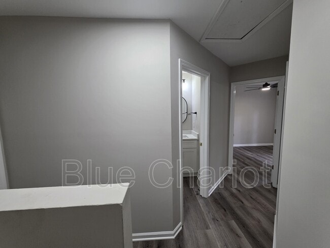 Building Photo - 704 Brye St
