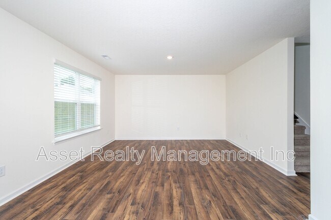 Building Photo - 2076 Southwood Cir