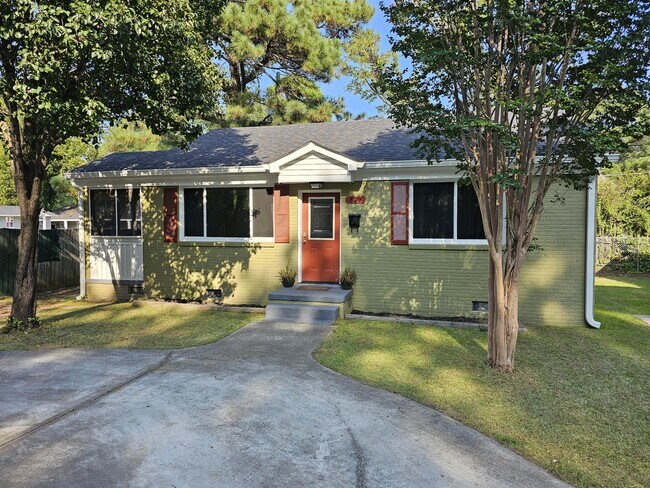 Primary Photo - 802 S Kilbourne Rd