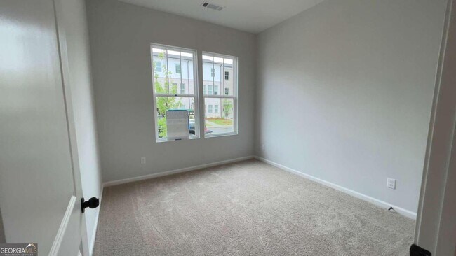 Building Photo - 2245 Whistler Wy NE