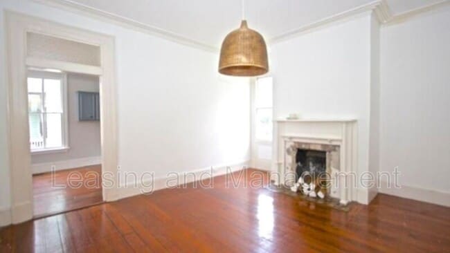 Building Photo - 27 Smith St