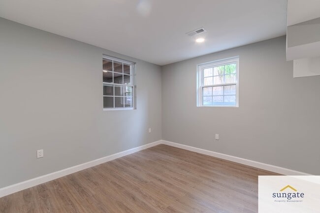 Building Photo - 11319 Harding Rd