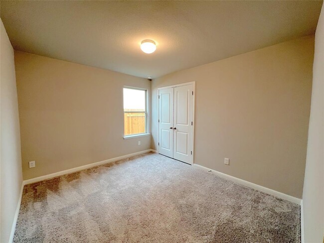 Building Photo - 208 Comet Pointe Dr
