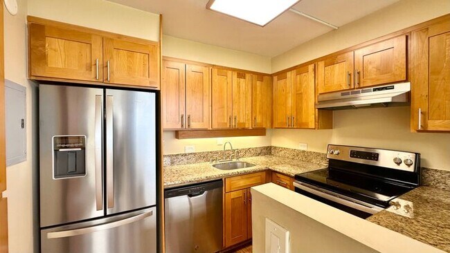 Building Photo - 6710 Hawaii Kai Dr