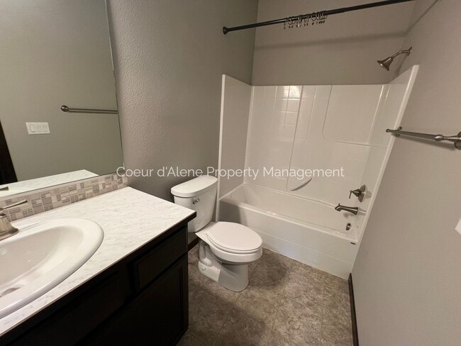 Building Photo - 3 bed House in The Trails!!
