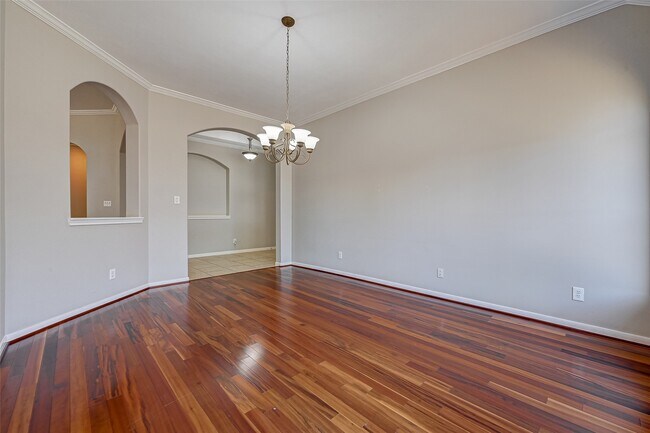 Building Photo - 13922 Normandy Ct