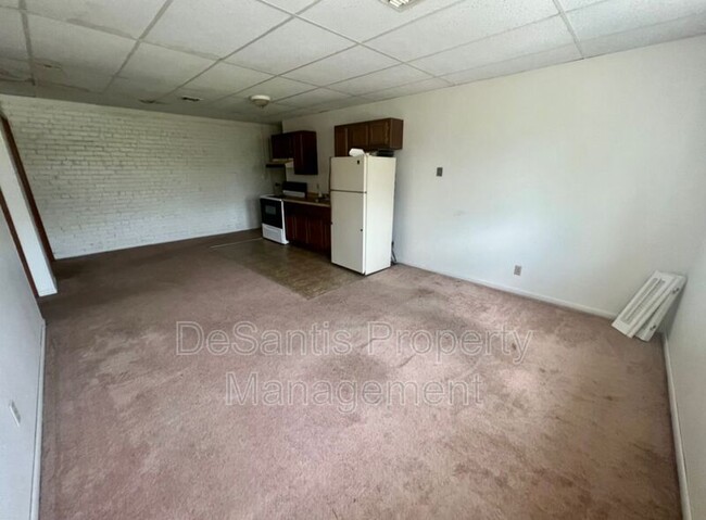 Building Photo - 4200 Arnold Ave