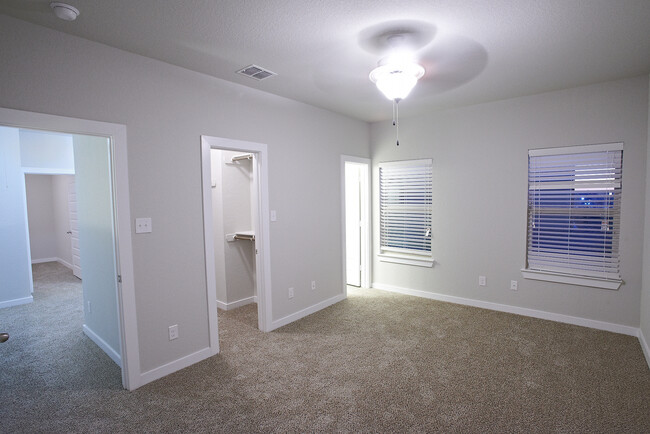 Building Photo - Luxury 3 Bedroom Townhome Located Near South Texas Medical Center, San Antonio, Texas!