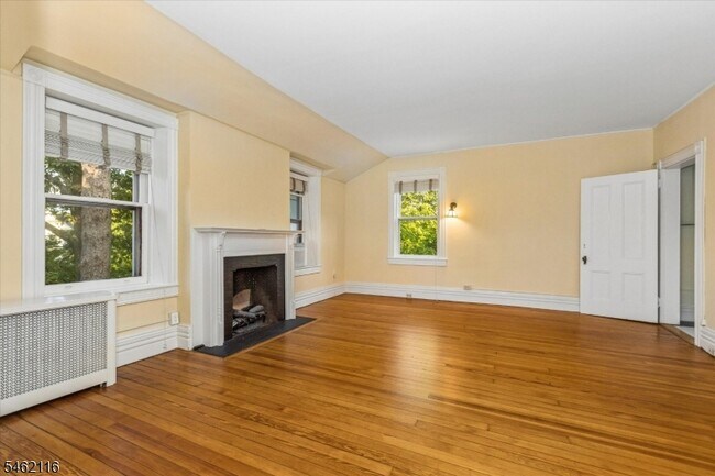 Building Photo - 145 Watchung Ave
