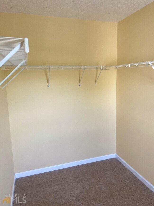 Building Photo - 237 Timber Wolf Trail