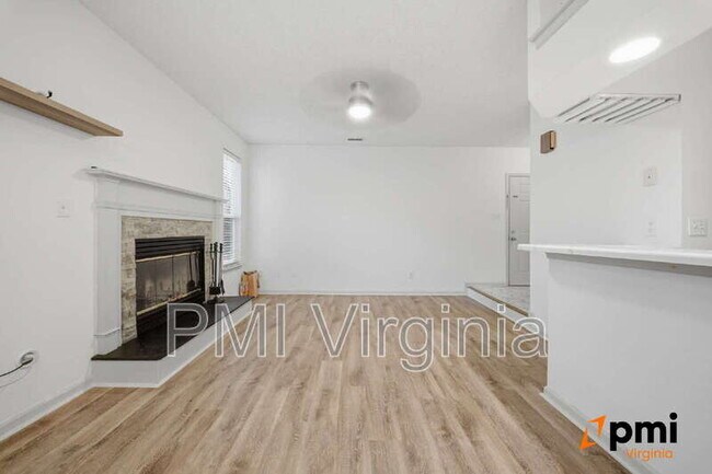 Building Photo - 3209 Jade Ct