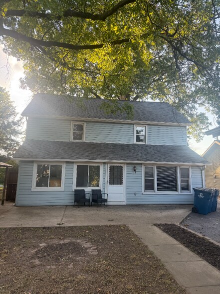 Building Photo - 1120 Williams St